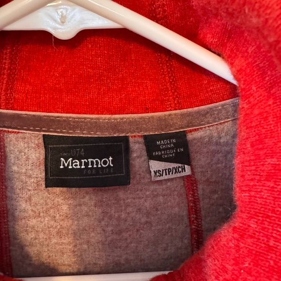 Marmot Womens Button Up Front Fleece Jacket Size XS Vibrant Red 2 Front Pockets - Picture 7 of 12